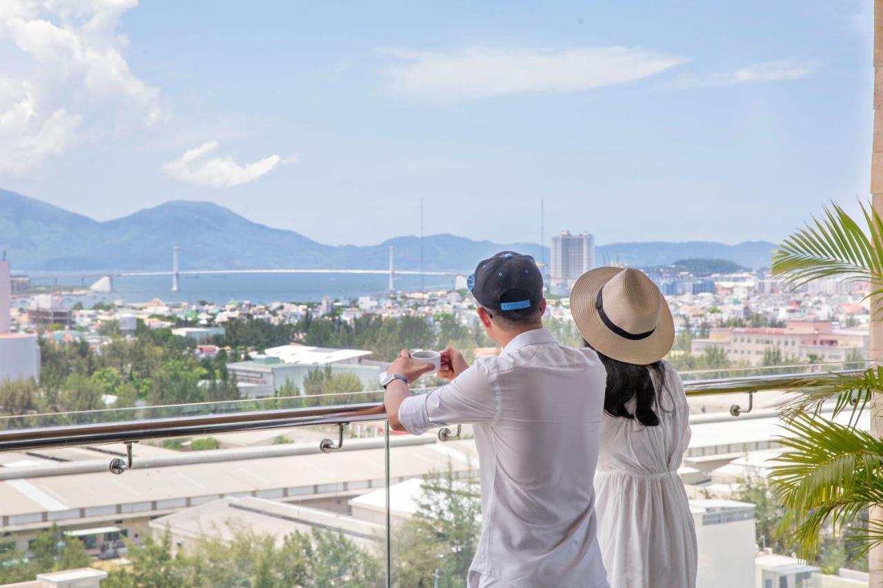 Bliss Luxury Hotel Da Nang Esterno foto