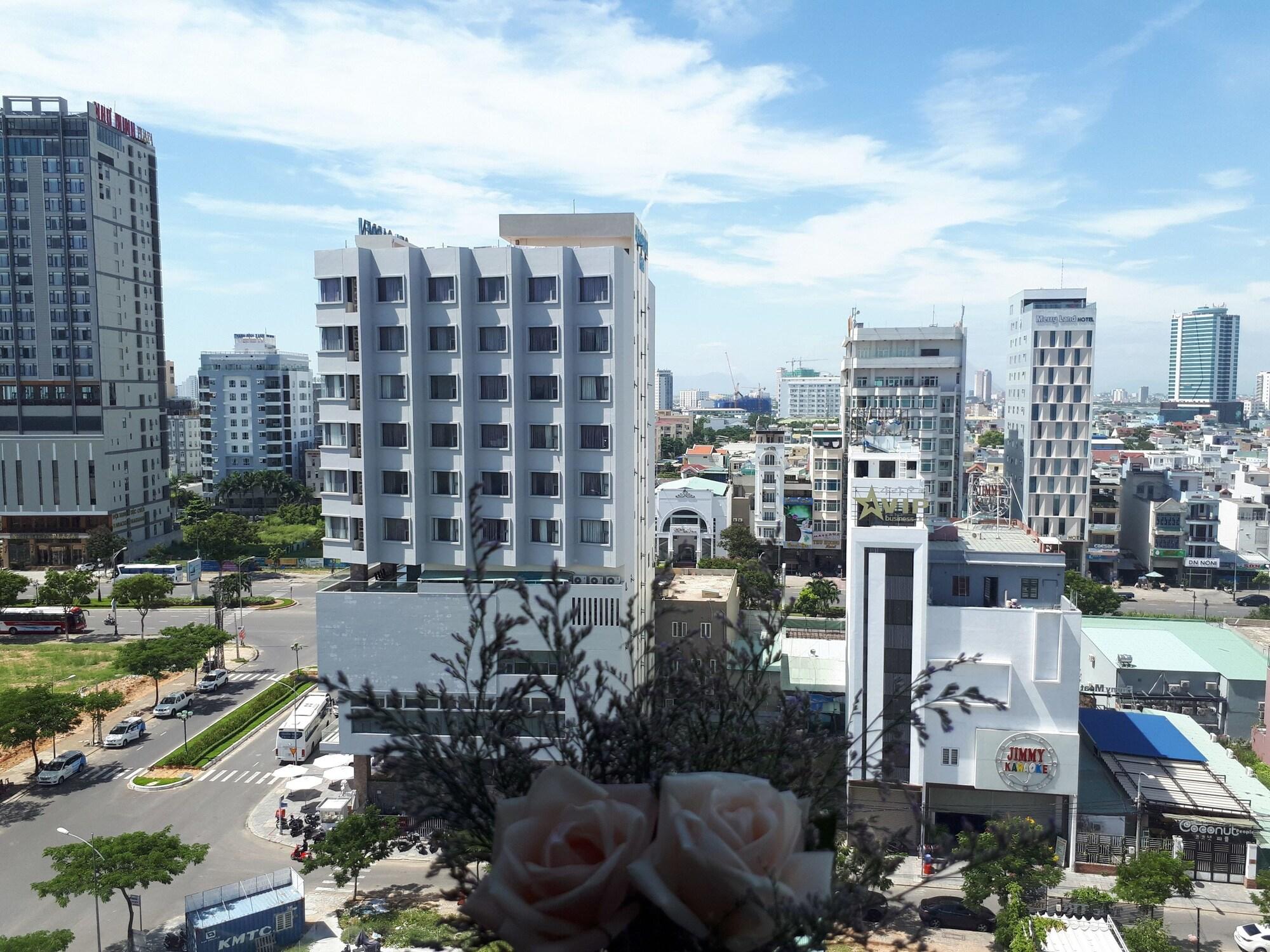 Bliss Luxury Hotel Da Nang Esterno foto